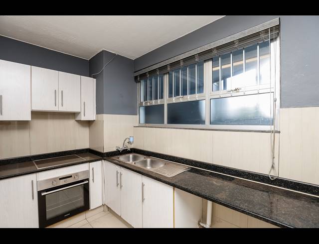 2 BEDROOM SECTIONAL TITLE FOR SALE IN ESSENWOOD